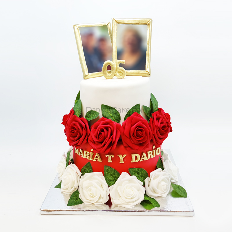 Figura tarta novios corazón con flores