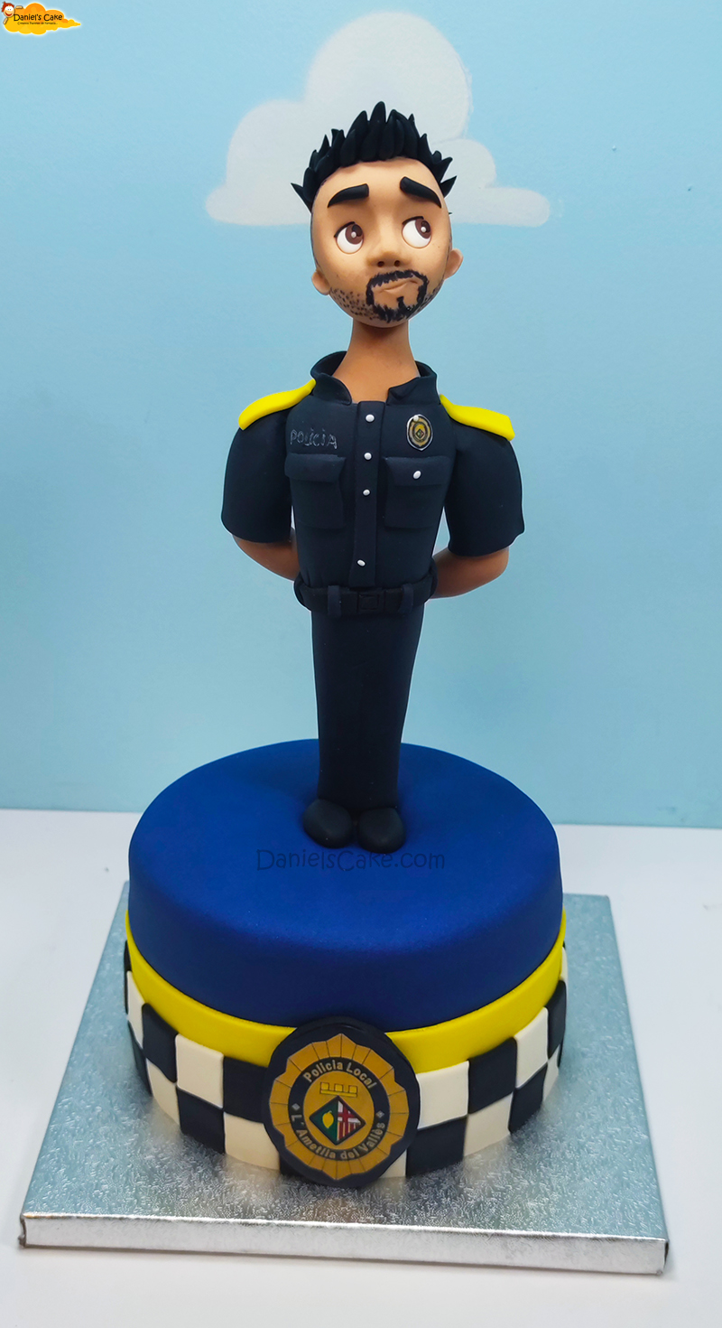 Policia - Daniel's Cake